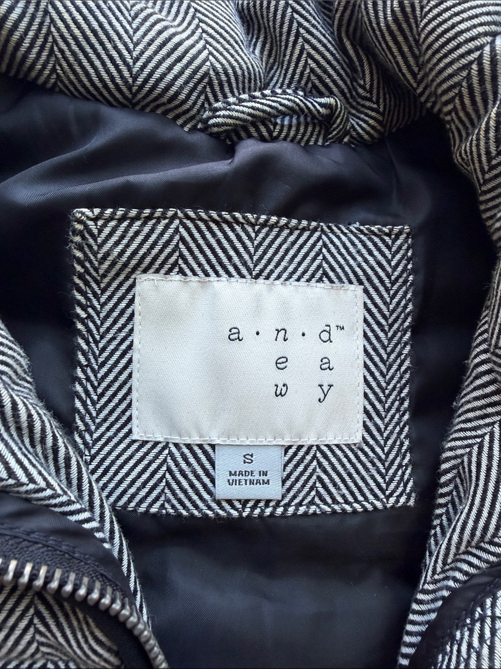 A New Day Quilted Herringbone Puffer Vest Black White Size S - Picture 2 of 4